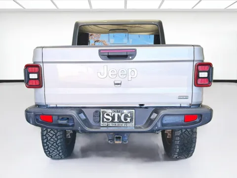 More photos of 2020 Jeep Gladiator Overland at STG Montclair, CA