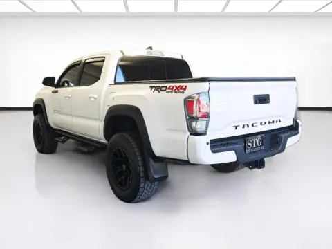 More photos of 2020 Toyota Tacoma TRD Off-Road w/TECHNOLOGY PACKAGE V6 at STG Montclair, CA