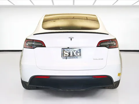 More photos of 2022 Tesla Model Y Performance at STG Montclair, CA