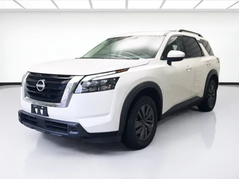 White 2024 Nissan Pathfinder SV for sale in Montclair, CA