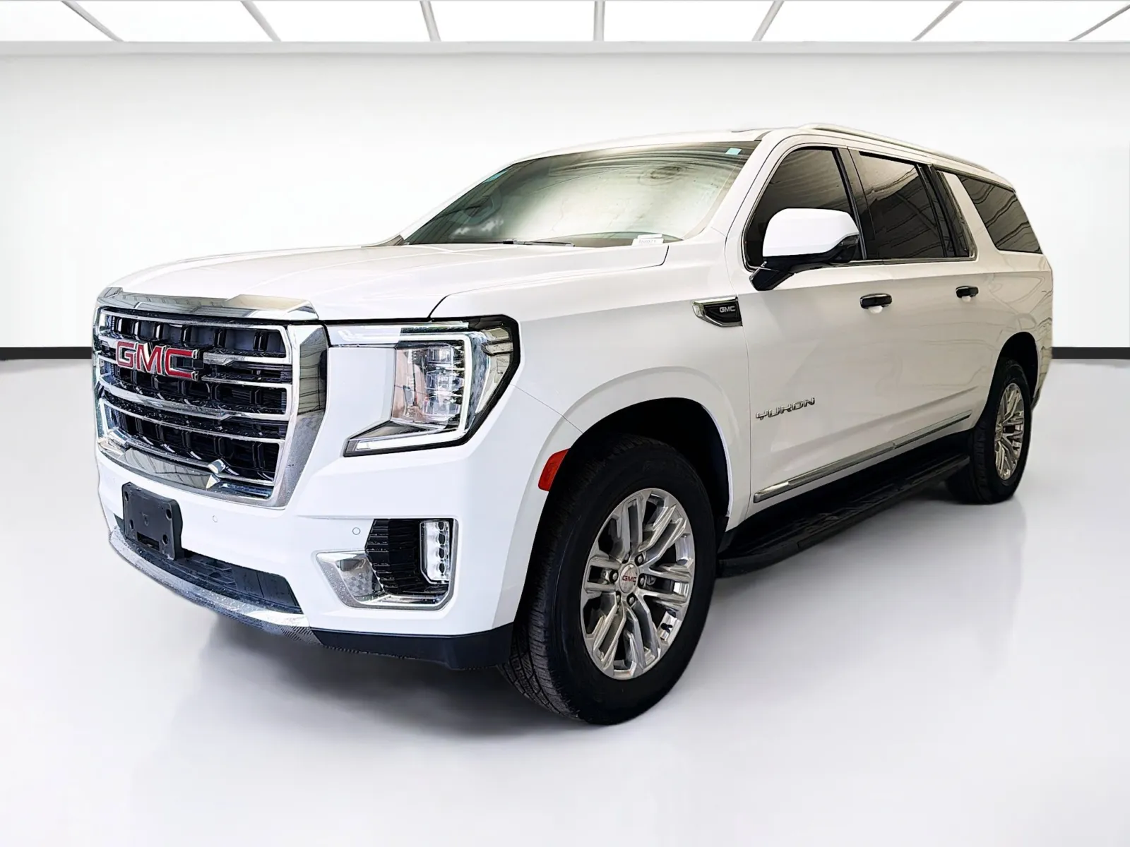 White 2022 GMC Yukon XL SLT for sale in Montclair, CA