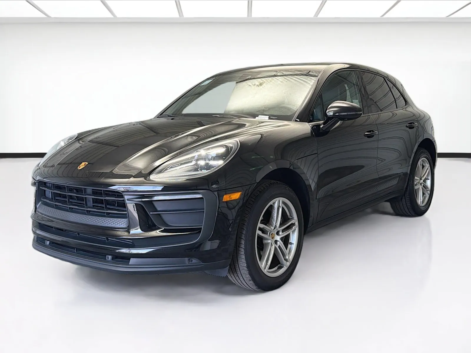 2022 Porsche Macan Base