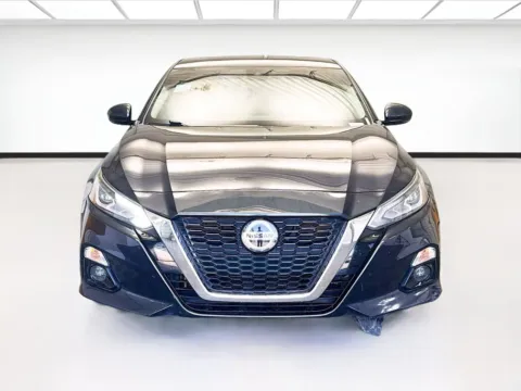 Photos of 2020 Nissan Altima 2.5 SV for sale in Montclair, CA at STG Montclair