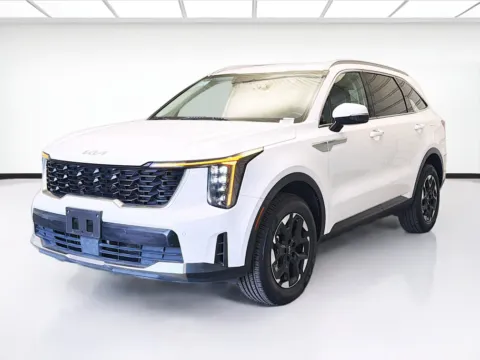 White 2024 Kia Sorento S for sale in Montclair, CA