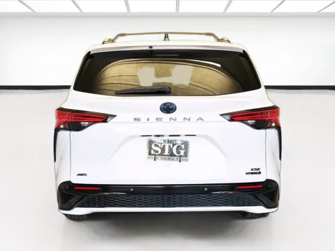More photos of 2024 Toyota Sienna at STG Montclair, CA