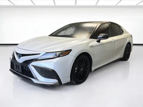 Black 2021 Toyota Camry Hybrid XSE for sale in Montclair, CA