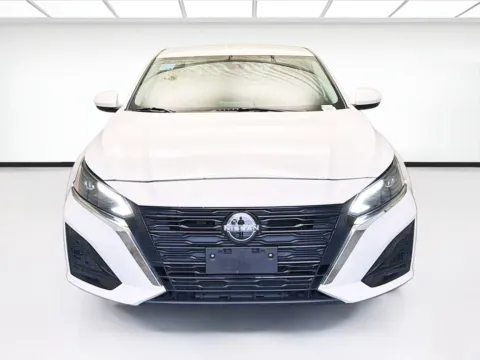 Photos of 2023 Nissan Altima 2.5 SV for sale in Montclair, CA at STG Montclair