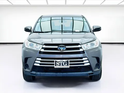 Photos of 2018 Toyota Highlander LE for sale in Montclair, CA at STG Montclair