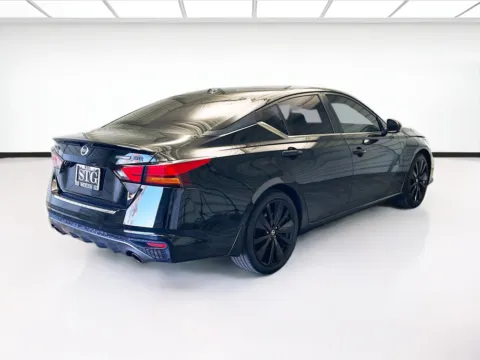 More photos of 2022 Nissan Altima 2.5 SR at STG Montclair, CA