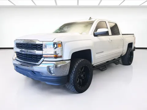 White 2018 Chevrolet Silverado 1500 LT LT1 for sale in Montclair, CA