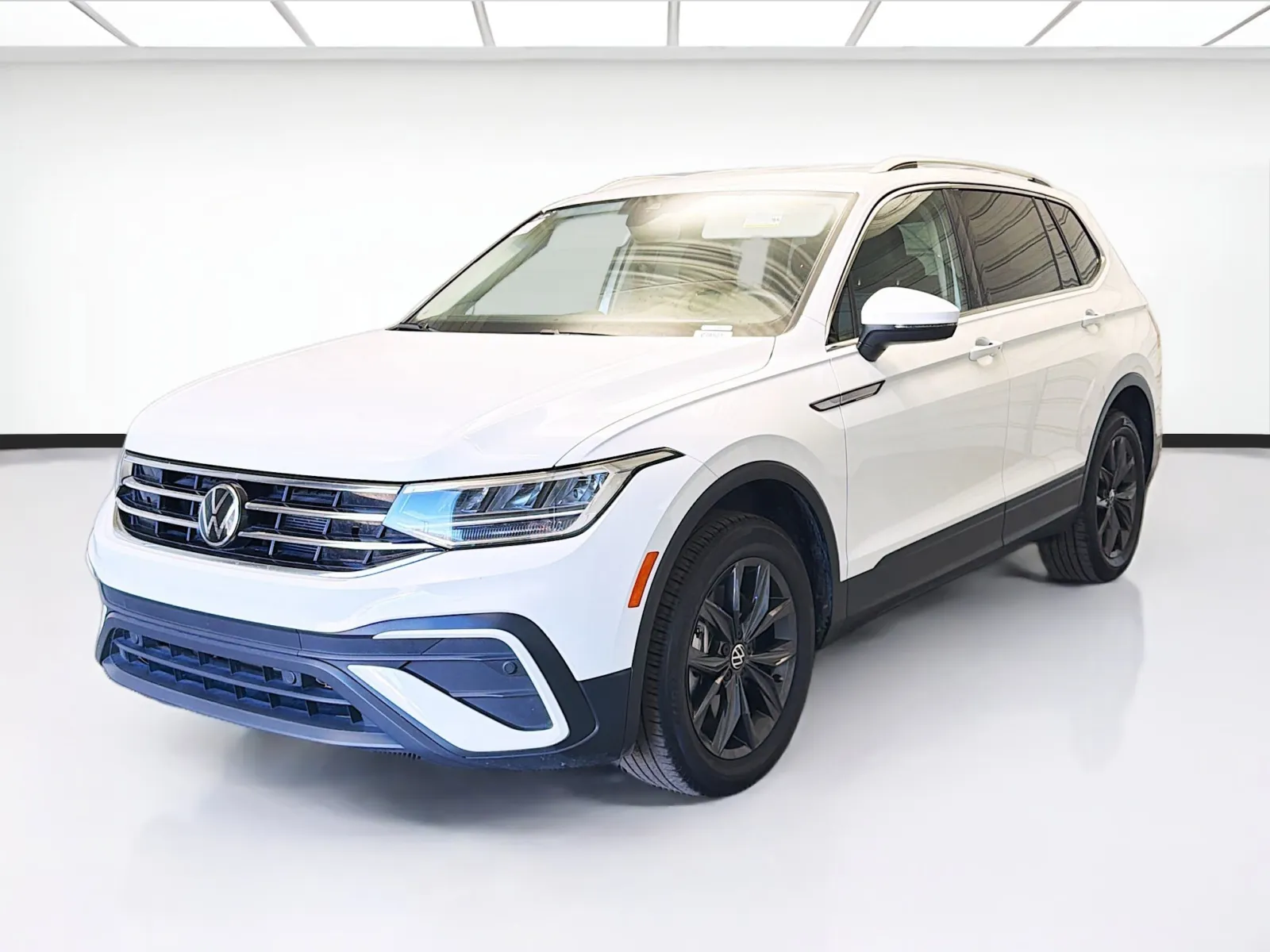 White 2024 Volkswagen Tiguan 2.0T Wolfsburg Edition for sale in Montclair, CA