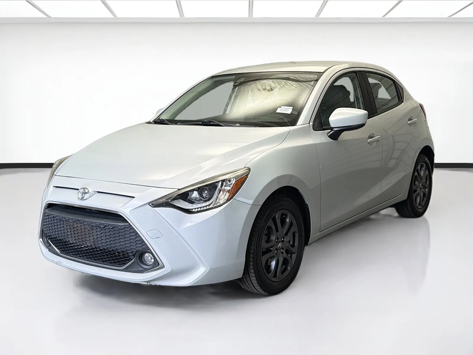 Gray 2020 Toyota Yaris XLE for sale in Montclair, CA