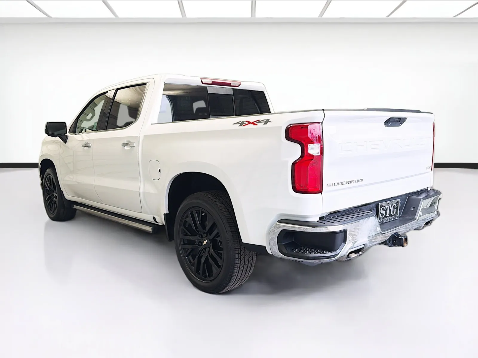 Chevrolet Silverado photo 6