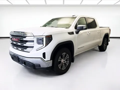 White 2023 GMC Sierra 1500 SLE for sale in Montclair, CA