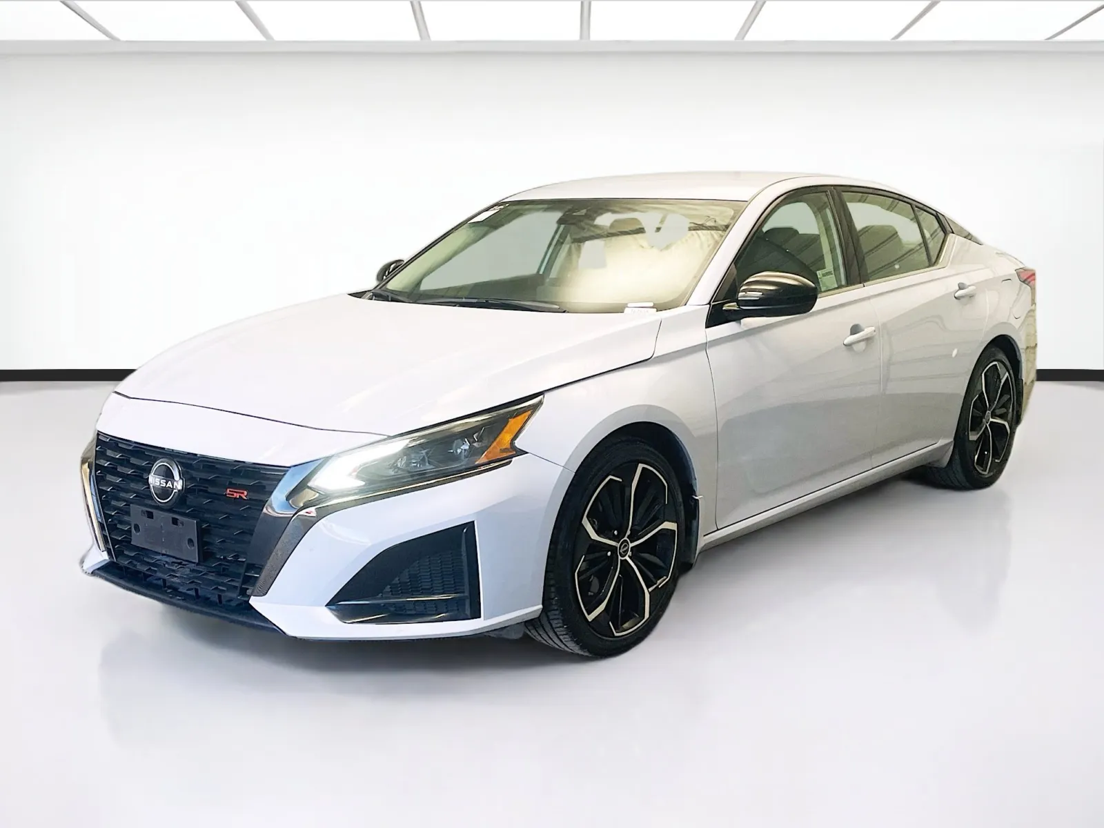 Gray 2023 Nissan Altima 2.5 SR for sale in Montclair, CA