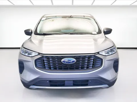 Photos of 2023 Ford Escape Hybrid Active for sale in Montclair, CA at STG Montclair