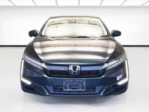 Photos of 2019 Honda Clarity Plug-In Hybrid Touring for sale in Montclair, CA at STG Montclair
