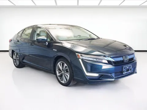 Another view of 2019 Honda Clarity Plug-In Hybrid Touring for sale in Montclair, CA at STG Montclair