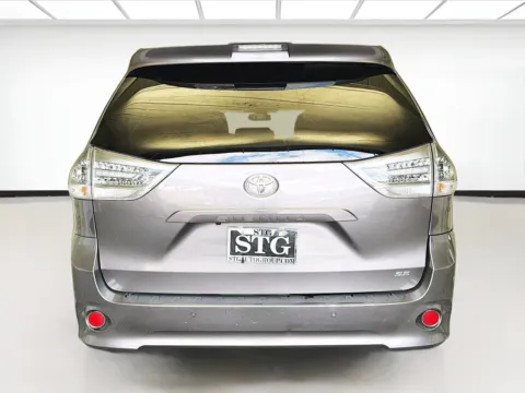 More photos of 2019 Toyota Sienna L 7 Passenger at STG Montclair, CA