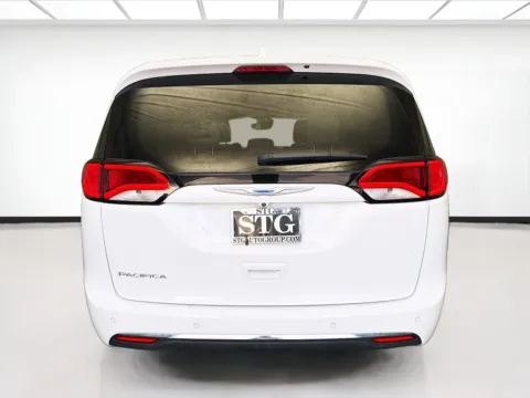 More photos of 2018 Chrysler Pacifica Touring L Plus at STG Montclair, CA