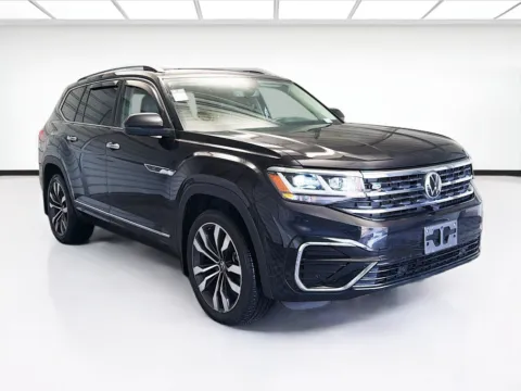 Another view of 2022 Volkswagen Atlas 3.6L V6 SEL Premium R-Line for sale in Montclair, CA at STG Montclair