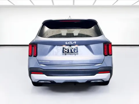 More photos of 2025 Kia Sorento LX at STG Montclair, CA