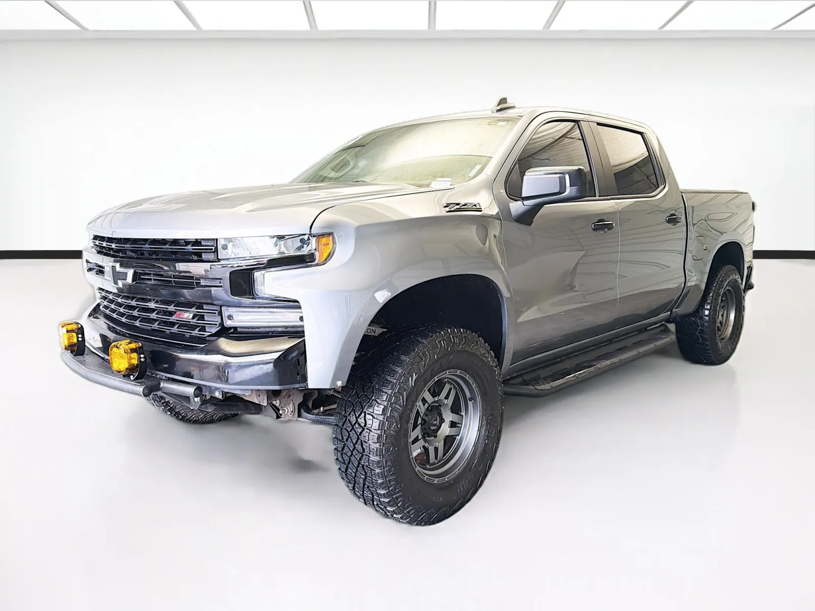 Gray 2020 Chevrolet Silverado 1500 LT Trail Boss for sale in Montclair, CA