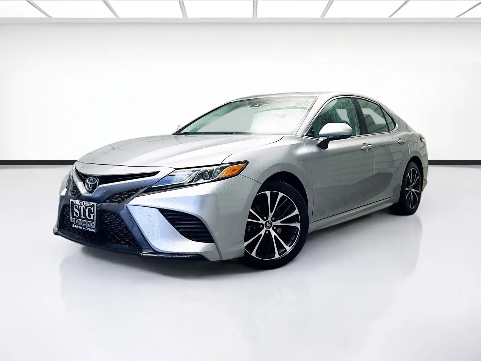 Silver 2019 Toyota Camry SE for sale in Montclair, CA