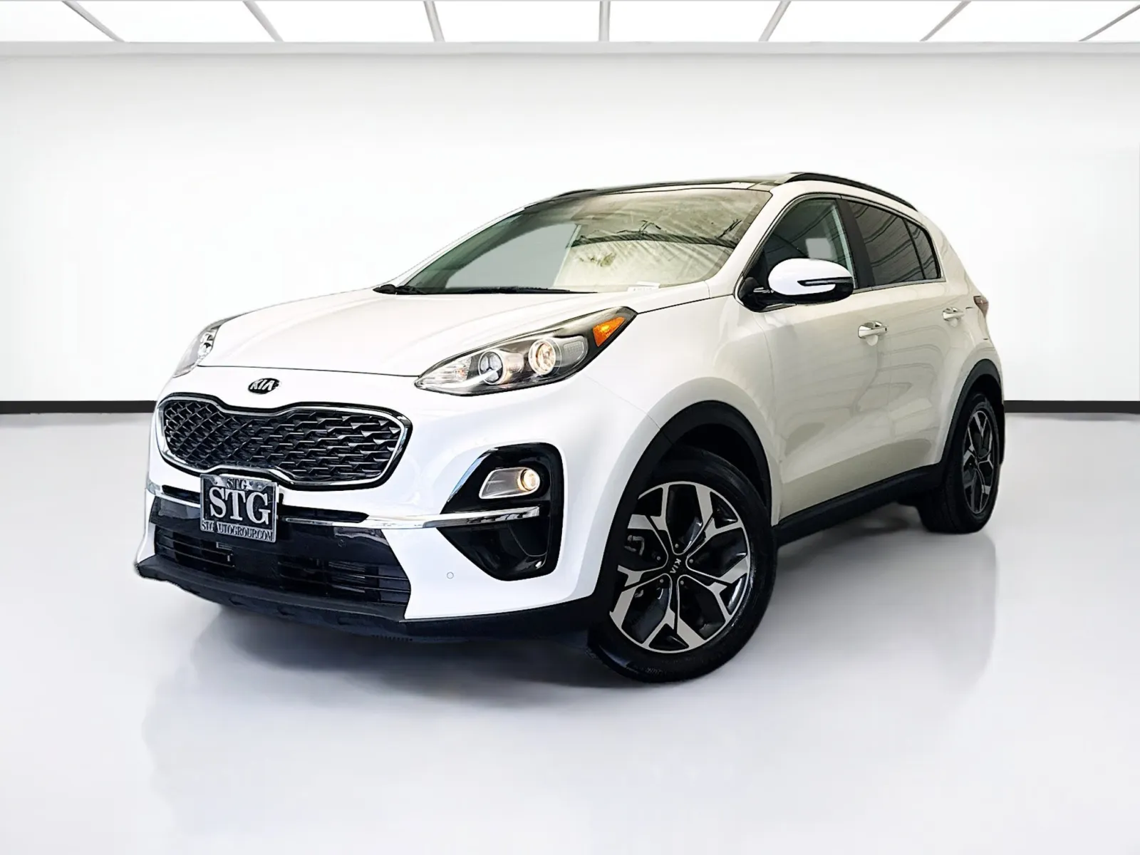 White 2022 Kia Sportage EX for sale in Montclair, CA