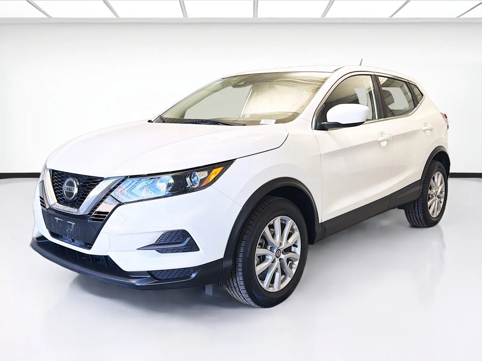 White 2022 Nissan Rogue Sport S for sale in Montclair, CA