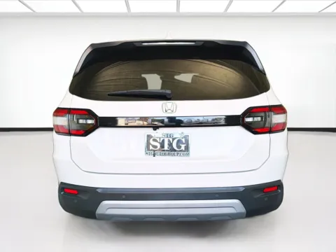 More photos of 2023 Honda Pilot EX-L 8 Passenger at STG Montclair, CA