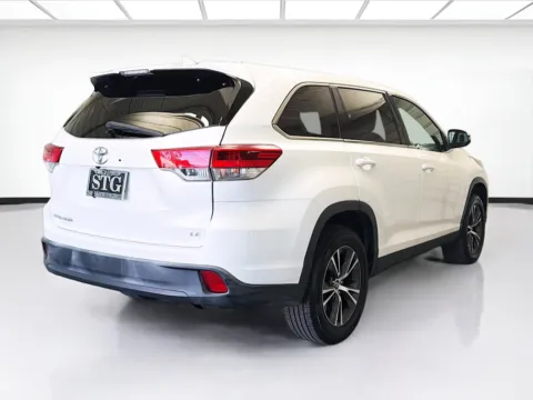 More photos of 2019 Toyota Highlander LE Plus at STG Montclair, CA