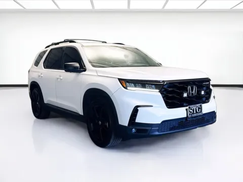Another view of 2025 Honda Pilot Black Edition for sale in Montclair, CA at STG Montclair