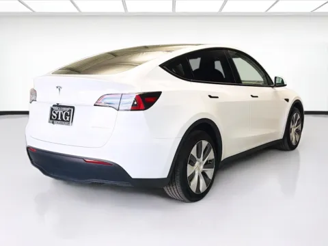 More photos of 2022 Tesla Model Y Long Range at STG Montclair, CA