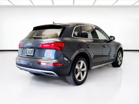 More photos of 2020 Audi Q5 45 Premium quattro at STG Montclair, CA