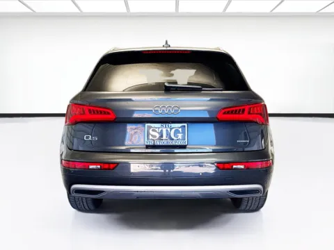 More photos of 2020 Audi Q5 45 Premium quattro at STG Montclair, CA