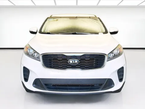 Photos of 2020 Kia Sorento LX for sale in Montclair, CA at STG Montclair