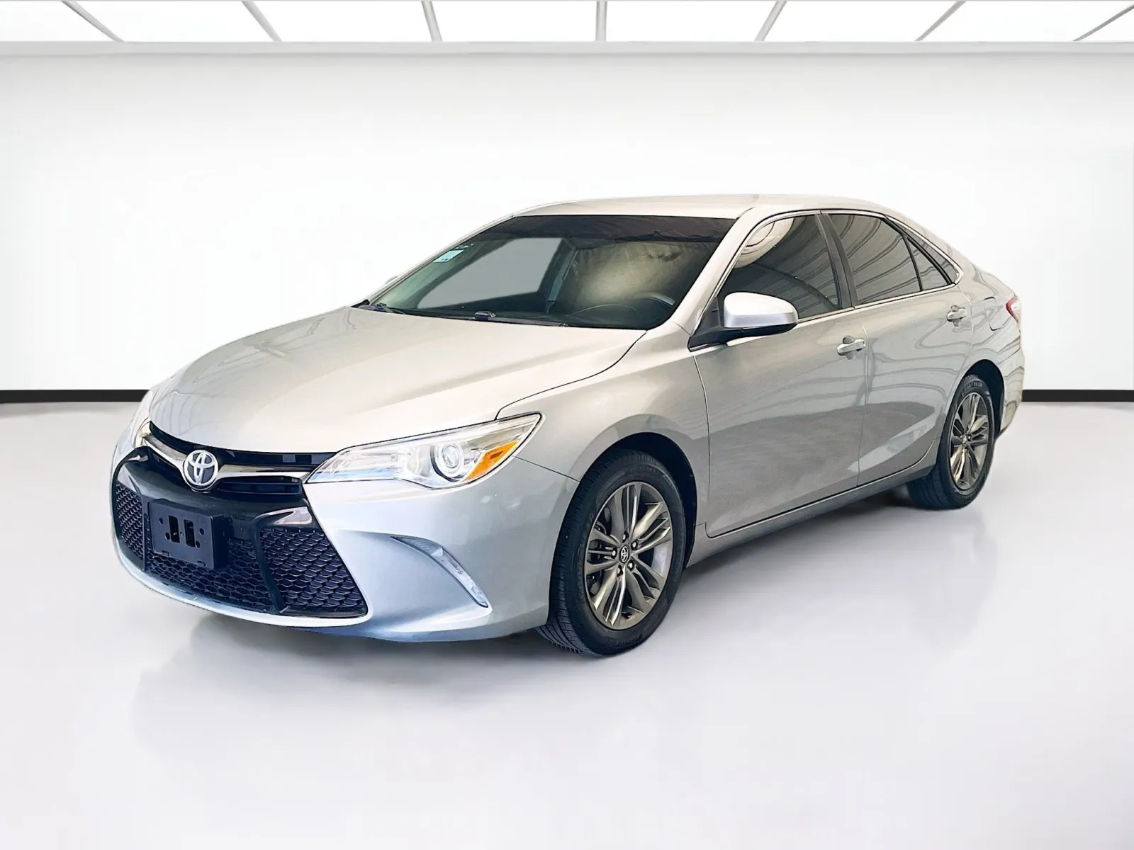 Silver 2015 Toyota Camry SE for sale in Montclair, CA