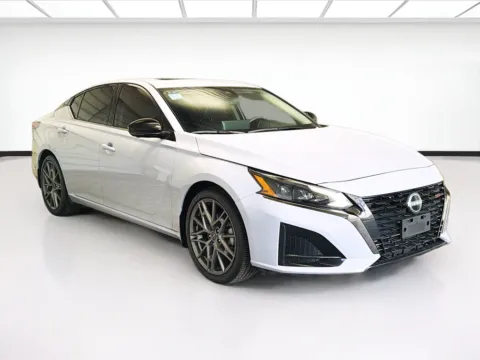 Another view of 2024 Nissan Altima 2.0 SR for sale in Montclair, CA at STG Montclair