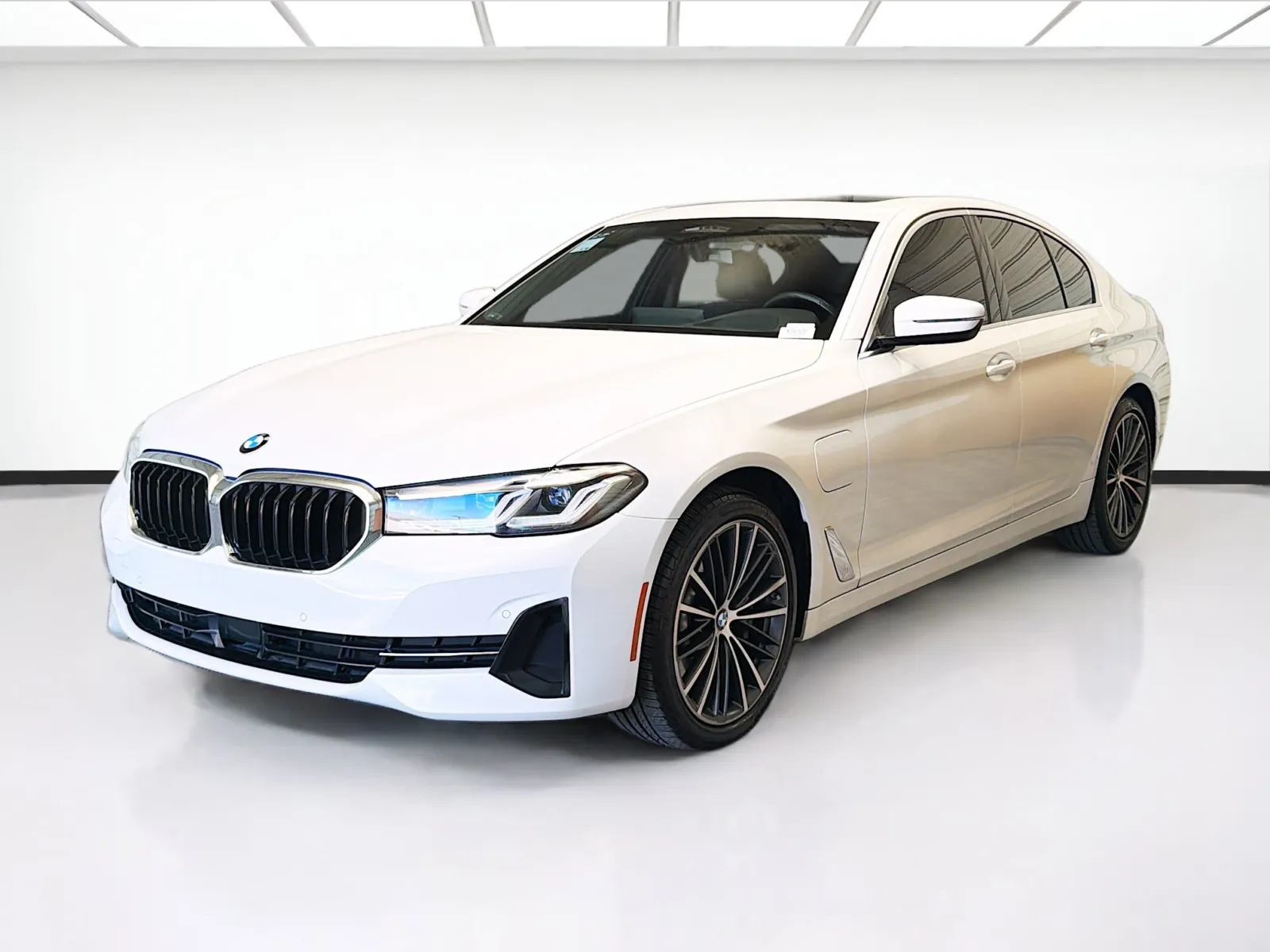White 2021 BMW 5 Series 530e iPerformance for sale in Montclair, CA