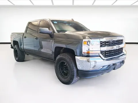 Another view of 2017 Chevrolet Silverado 1500 LT LT1 for sale in Montclair, CA at STG Montclair