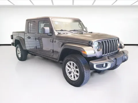 Another view of 2023 Jeep Gladiator Sport S for sale in Montclair, CA at STG Montclair