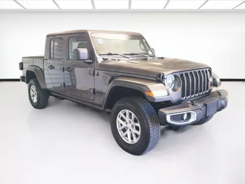 Another view of 2023 Jeep Gladiator Sport S for sale in Montclair, CA at STG Montclair