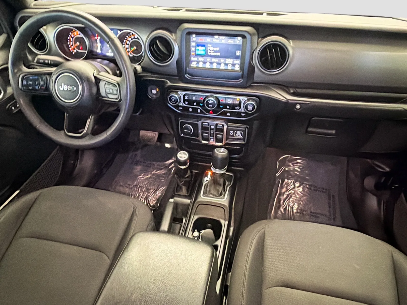 Jeep Gladiator photo 12