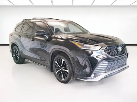 Another view of 2021 Toyota Highlander XSE for sale in Montclair, CA at STG Montclair