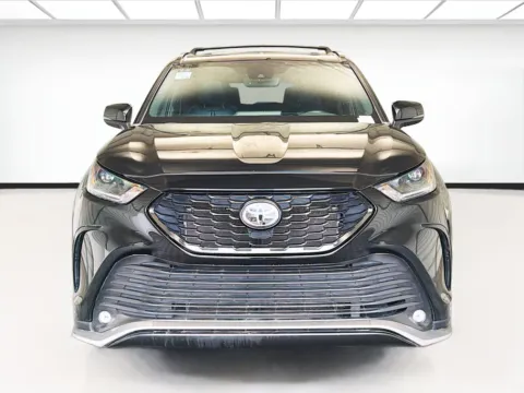 Photos of 2021 Toyota Highlander XSE for sale in Montclair, CA at STG Montclair