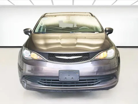 Photos of 2017 Chrysler Pacifica Touring for sale in Montclair, CA at STG Montclair