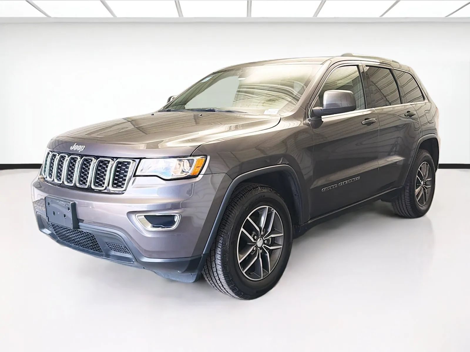 2018 Jeep Grand Cherokee Laredo E's photo