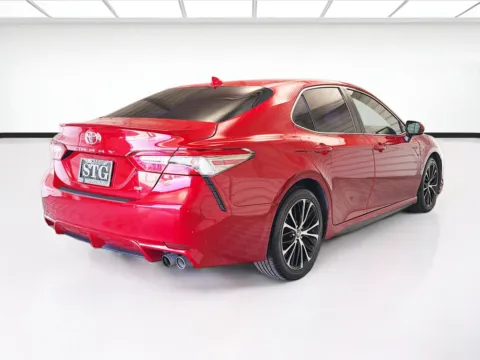 More photos of 2019 Toyota Camry SE at STG Montclair, CA