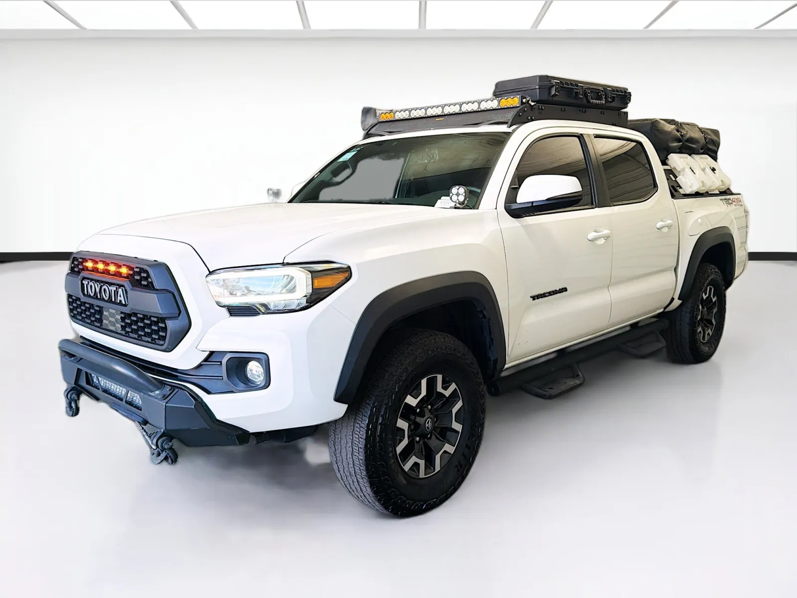 White 2022 Toyota Tacoma TRD Off-Road W/TECHNOLOGY PACKAGE V6 for sale in Montclair, CA